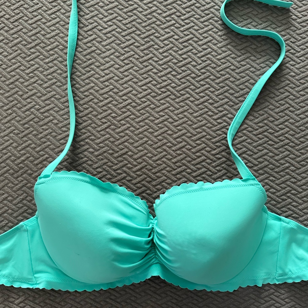 Victoria Secret 38DD underwire bikini top